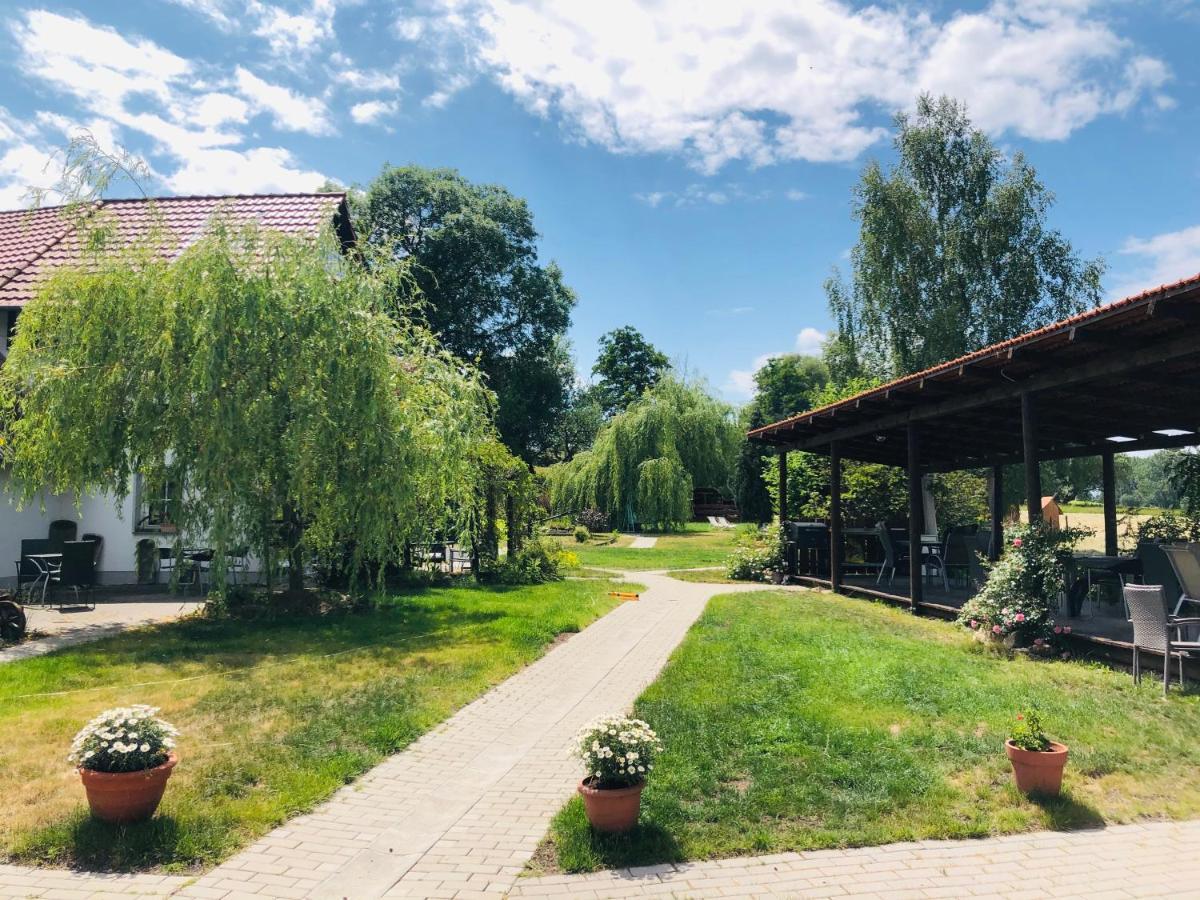 Hotel Weisse Muehle Breitenworbis Buitenkant foto