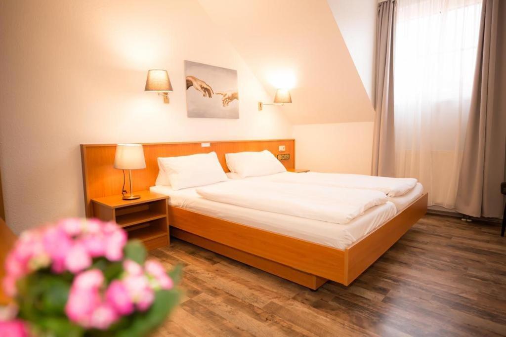 Hotel Weisse Muehle Breitenworbis Buitenkant foto