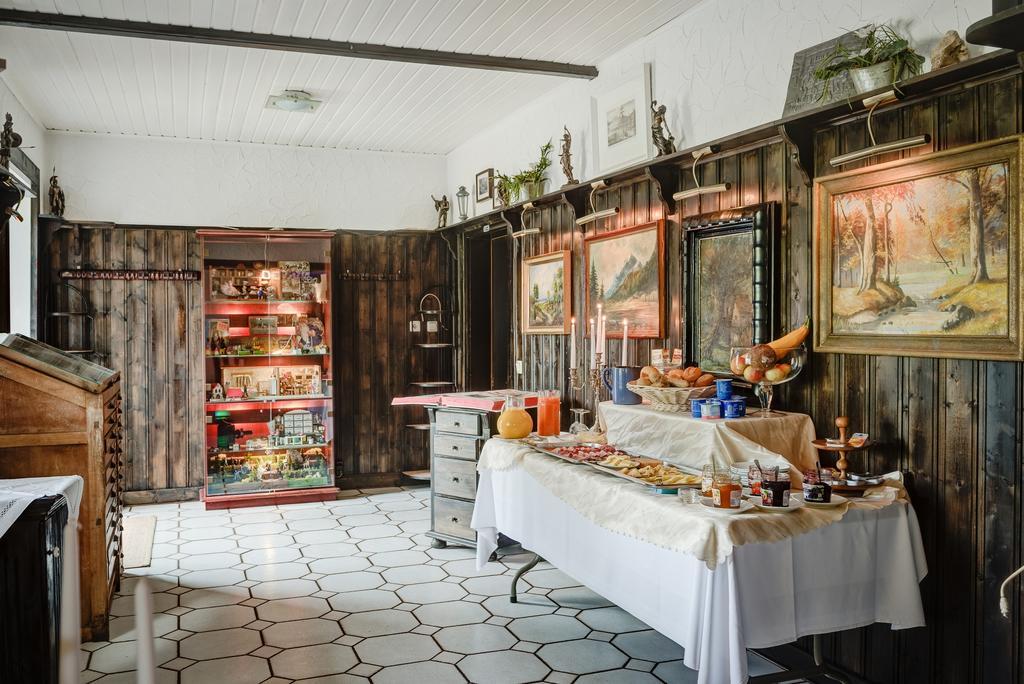 Hotel Weisse Muehle Breitenworbis Buitenkant foto
